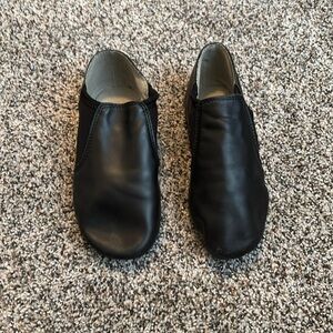 Linodes Girls Jazz shoes size 13.5